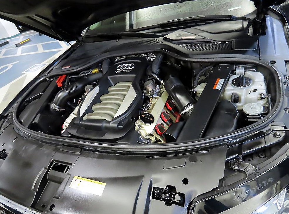 아우디 A8 4.2 FSI 콰트로 사진 19