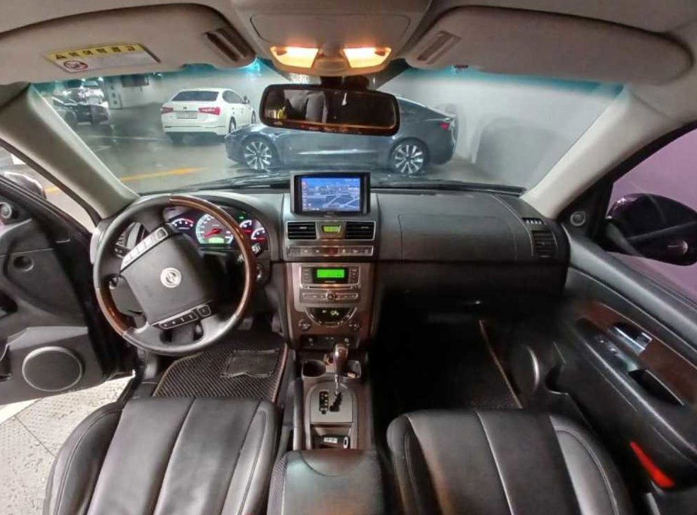 KG모빌리티(쌍용)  렉스턴 2.0  4WD RX7 사진 6