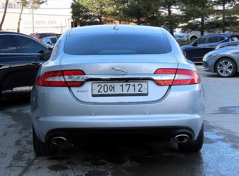 재규어 XF 2.0 사진 4