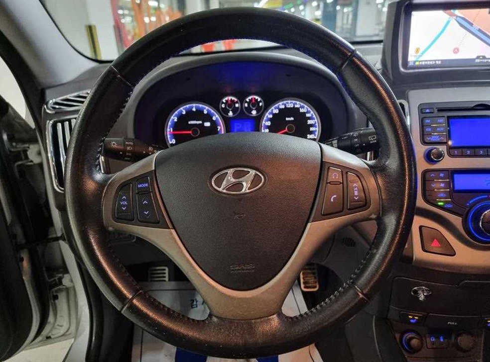 현대 i30 1.6 VVT 사진 11