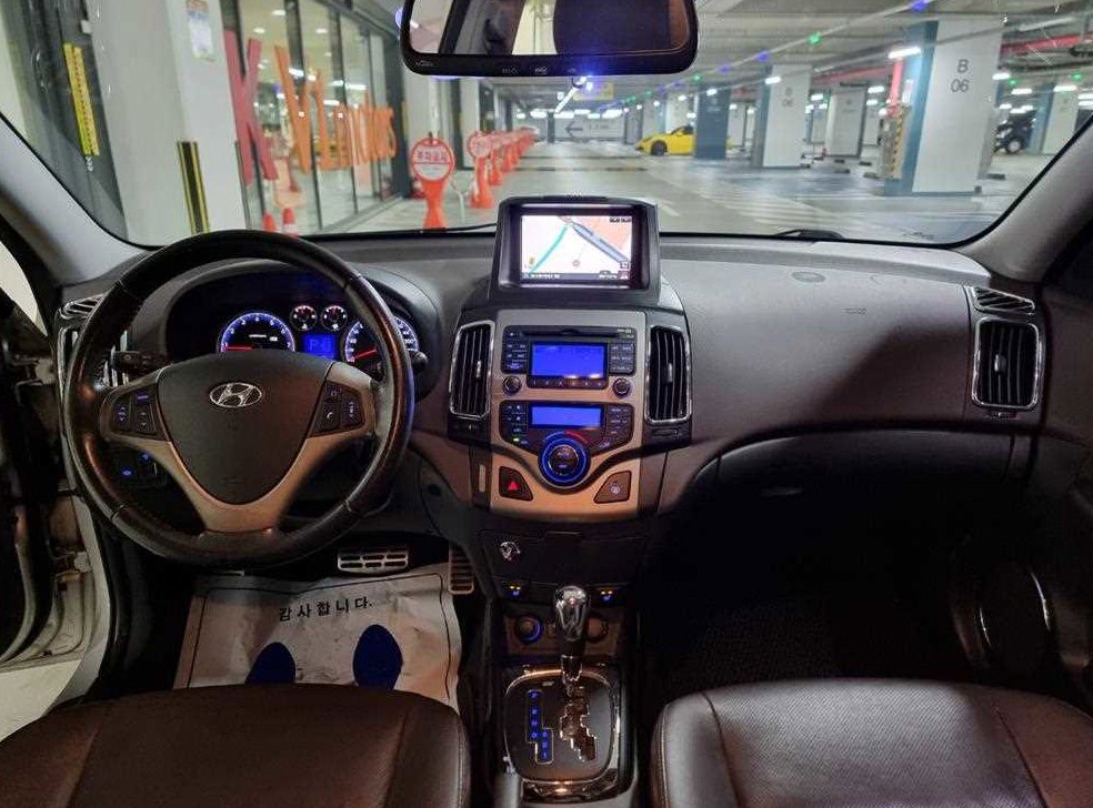 현대 i30 1.6 VVT 사진 8