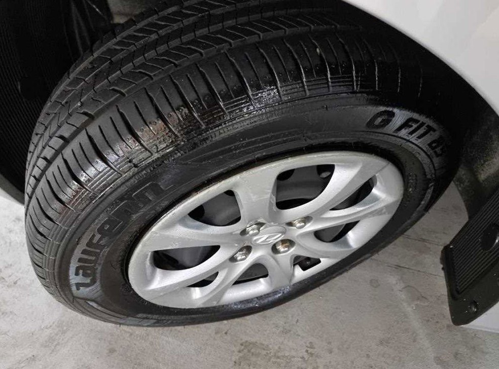 현대 엑센트 1.4VVT 럭셔리 사진 14