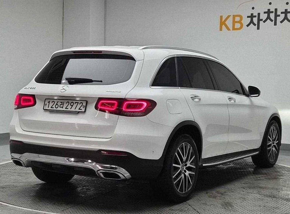 벤츠 GLC 클래스 GLC 300 4MATIC 사진 3