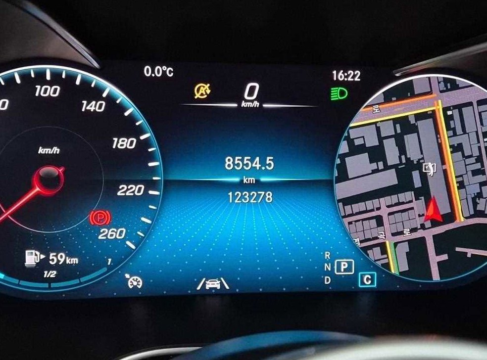 벤츠 GLC 클래스 GLC 300 4MATIC 사진 6