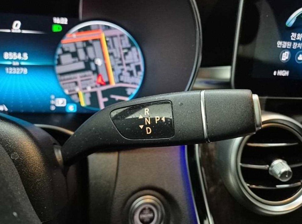 벤츠 GLC 클래스 GLC 300 4MATIC 사진 8
