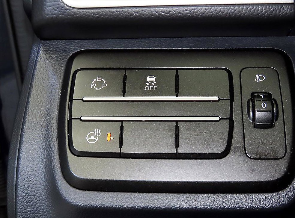 KG모빌리티(쌍용)  티볼리 디젤 2WD 1.6 LX 사진 14