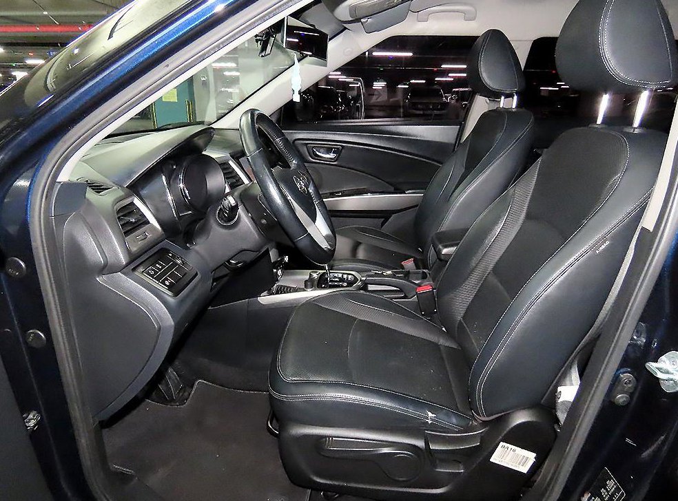 KG모빌리티(쌍용)  티볼리 디젤 2WD 1.6 LX 사진 6