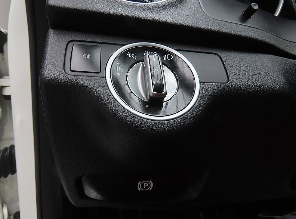 벤츠 C 클래스 C220 CDI 쿠페 사진 13