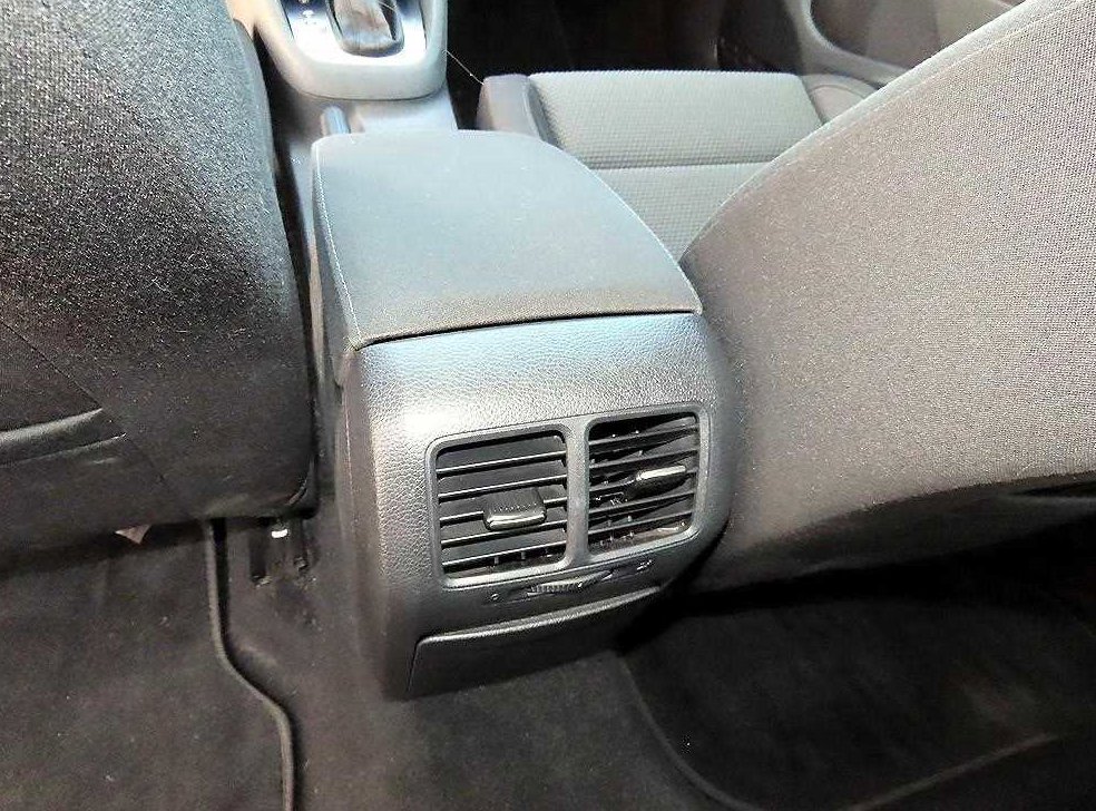 폭스바겐 골프 1.6 TDI 블루모션 사진 14