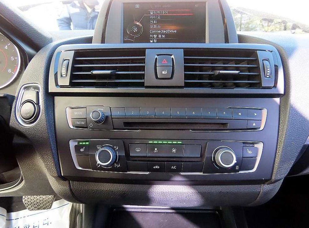 BMW 1시리즈 118d 스포츠 사진 12