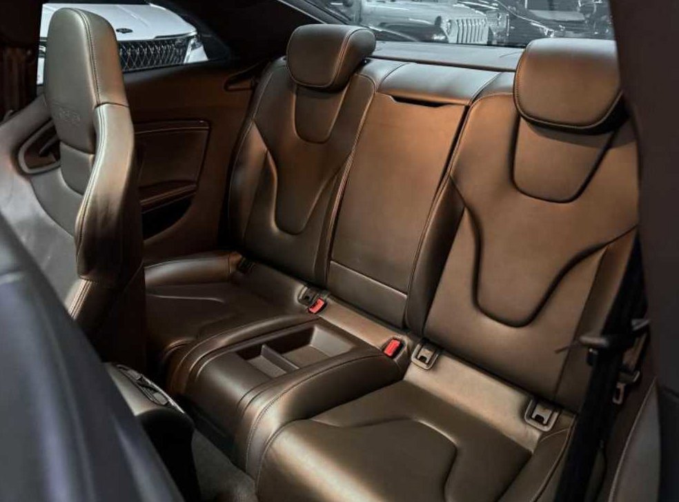 아우디 RS5 4.2 FSI 콰트로 사진 10
