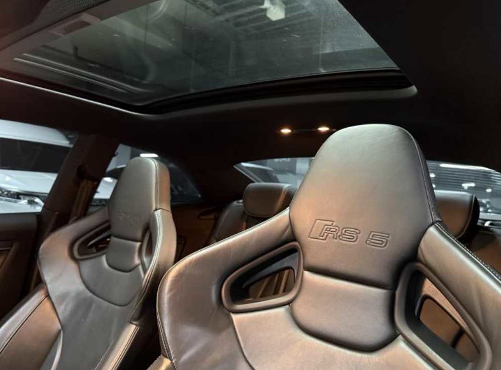 아우디 RS5 4.2 FSI 콰트로 사진 11