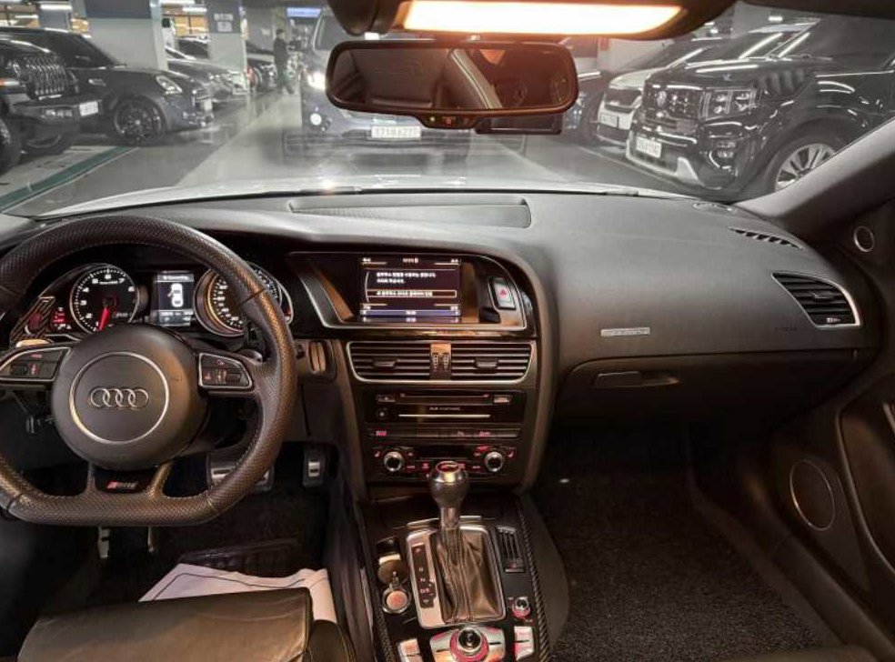 아우디 RS5 4.2 FSI 콰트로 사진 7