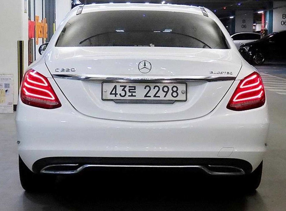벤츠 C 클래스 C220 블루텍 익스클루시브 사진 5