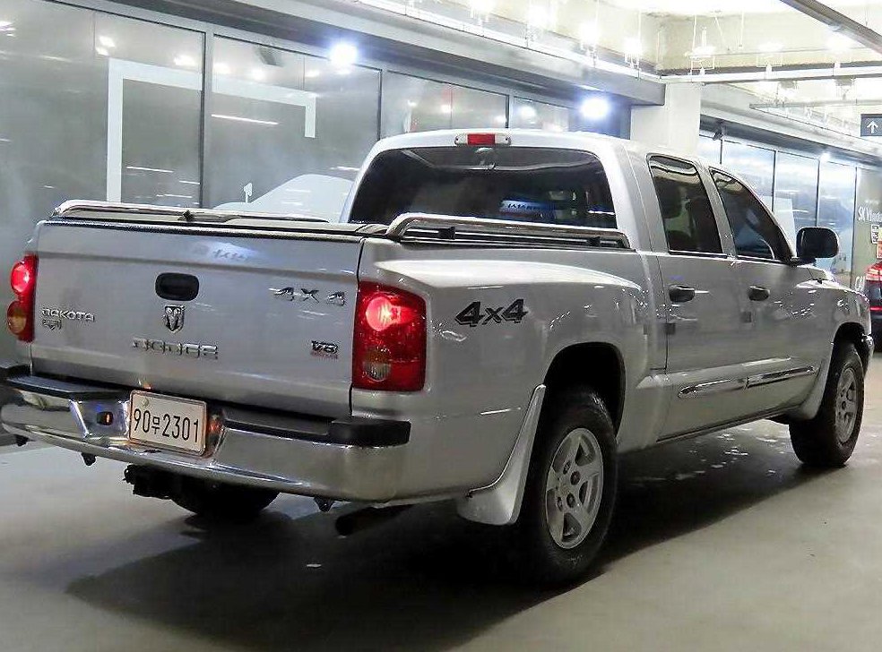 다찌 다코타 QUAD CAB 4X4 사진 4