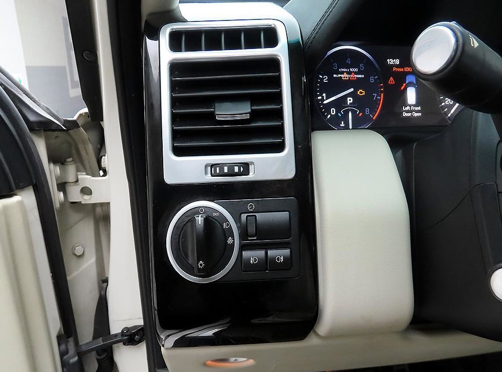 랜드로버 레인지로버 V8 5.0 SUPERCHARGED 사진 12