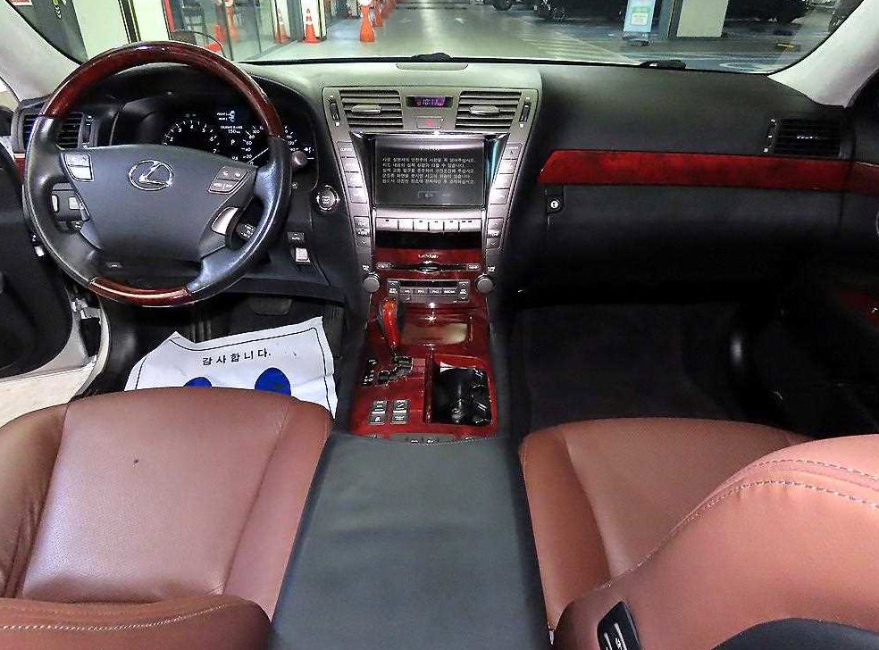 렉서스 LS AWD 사진 10