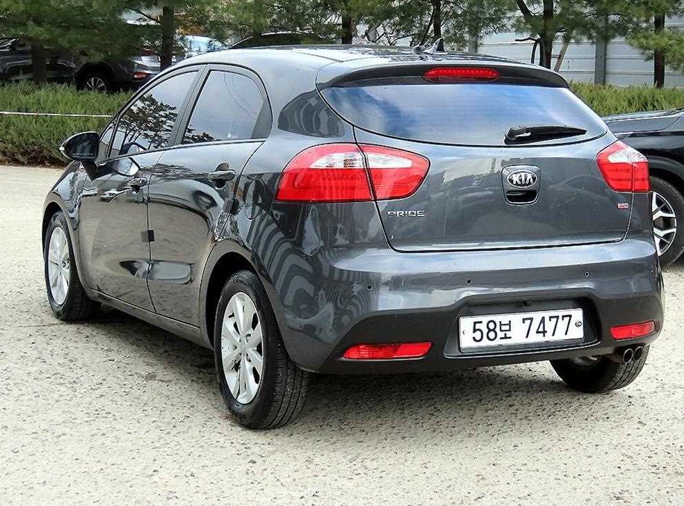 기아 프라이드 5DR 1.6GDI 럭셔리 사진 3
