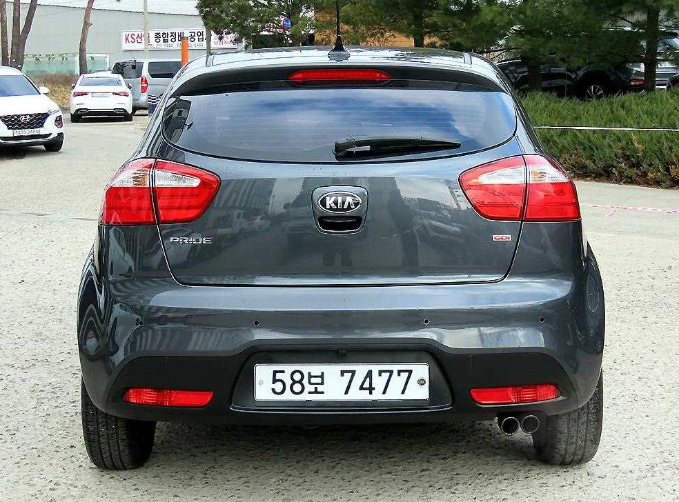 기아 프라이드 5DR 1.6GDI 럭셔리 사진 4