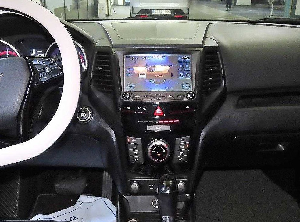 KG모빌리티(쌍용)  티볼리 4WD 디젤 1.6 IX 사진 11