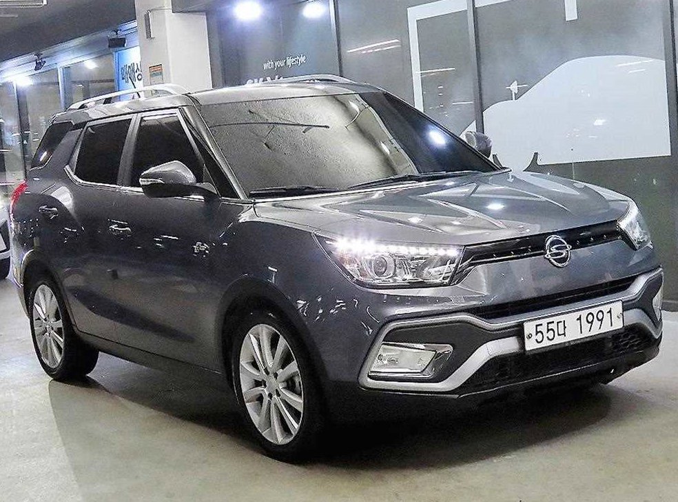 KG모빌리티(쌍용)  티볼리 4WD 디젤 1.6 IX 사진 2