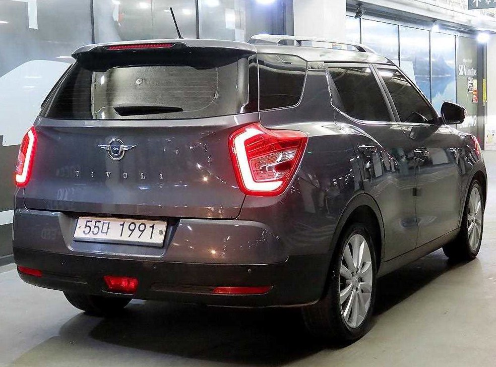KG모빌리티(쌍용)  티볼리 4WD 디젤 1.6 IX 사진 4