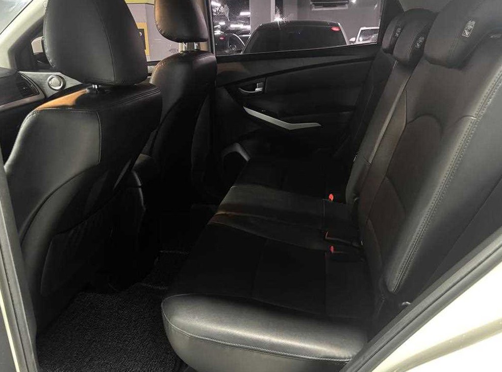 KG모빌리티(쌍용)  코란도 2WD 2.2 RX 사진 10