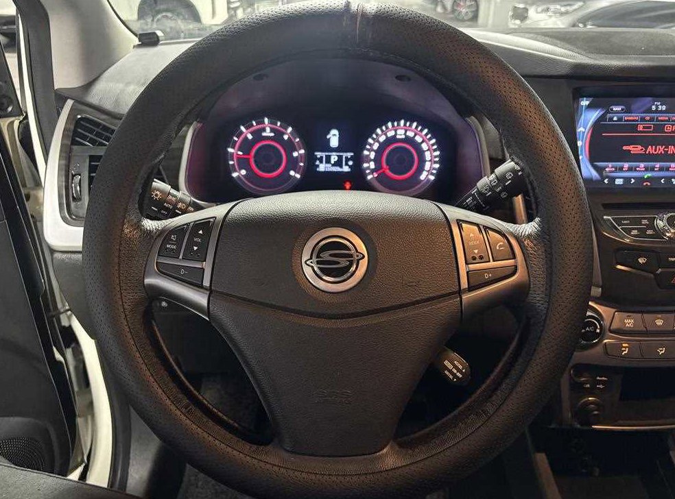 KG모빌리티(쌍용)  코란도 2WD 2.2 RX 사진 15