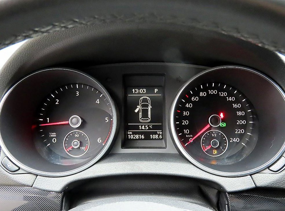 폭스바겐 골프 2.0 TDI 사진 8