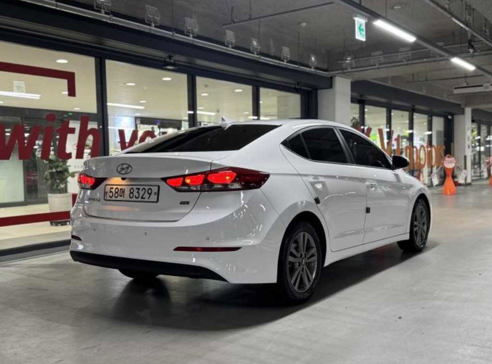 현대 아반떼 1.6 GDI 스마트 스페셜 사진 6