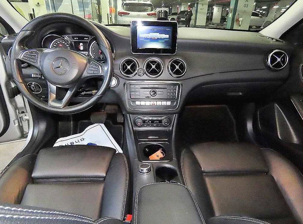 벤츠 GLA 클래스 GLA220 사진 10