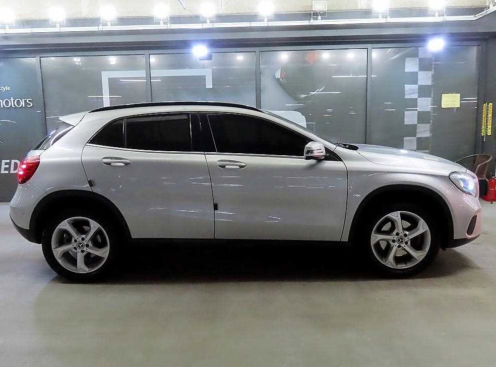 벤츠 GLA 클래스 GLA220 사진 3