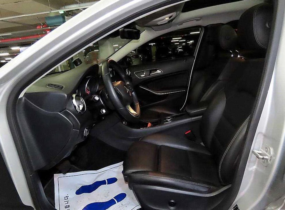 벤츠 GLA 클래스 GLA220 사진 6
