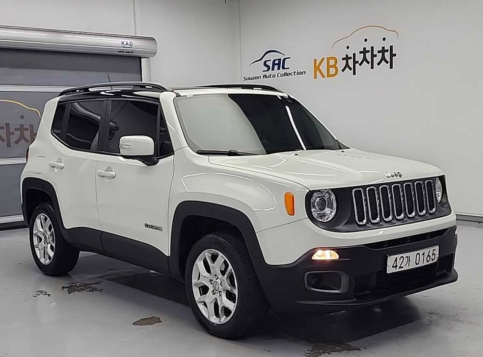 지프 레니게이드 2.0 디젤 론지튜드 AWD 사진 4