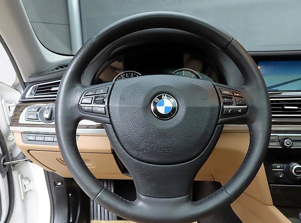 BMW 7시리즈 740 사진 9