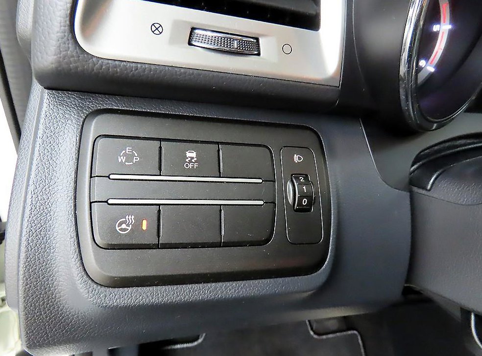 KG모빌리티(쌍용)  티볼리 디젤 2WD 1.6 LX 사진 13