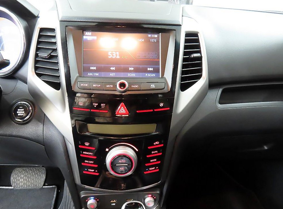 KG모빌리티(쌍용)  티볼리 디젤 2WD 1.6 LX 사진 14