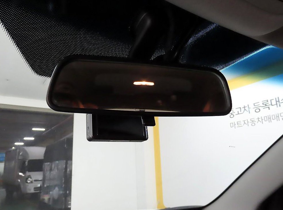 KG모빌리티(쌍용)  티볼리 디젤 2WD 1.6 LX 사진 17