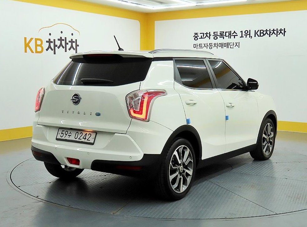 KG모빌리티(쌍용)  티볼리 디젤 2WD 1.6 LX 사진 4