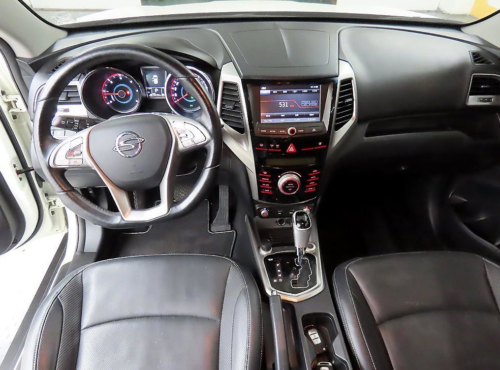 KG모빌리티(쌍용)  티볼리 디젤 2WD 1.6 LX 사진 7
