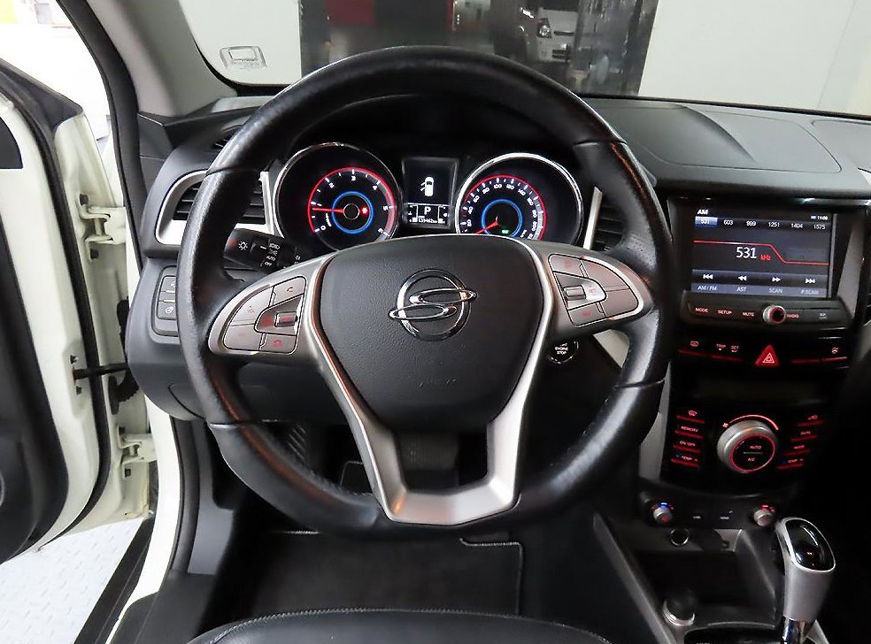 KG모빌리티(쌍용)  티볼리 디젤 2WD 1.6 LX 사진 9