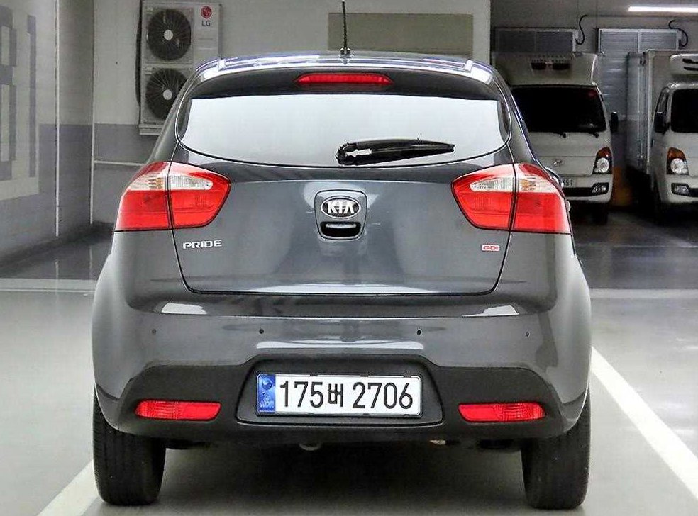 기아 프라이드 5DR 1.6GDI 프레스티지 사진 3