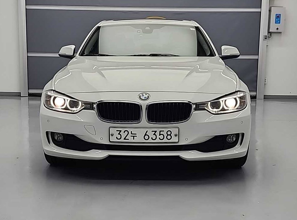 BMW 3시리즈 320d 사진 2
