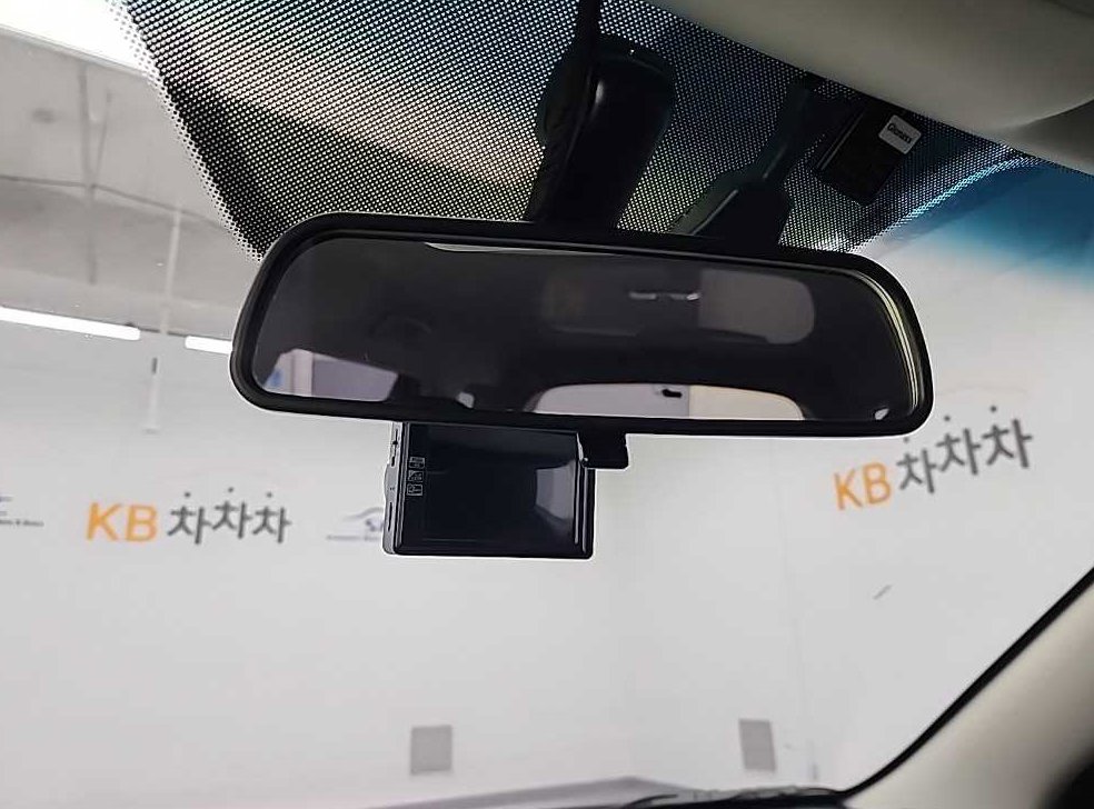 KG모빌리티(쌍용)  티볼리 2WD 가솔린 1.6 IX 사진 15