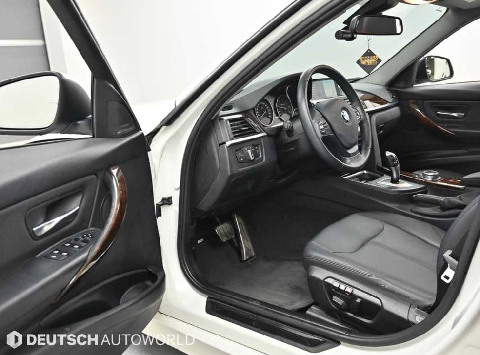 BMW 3시리즈 320d 사진 11