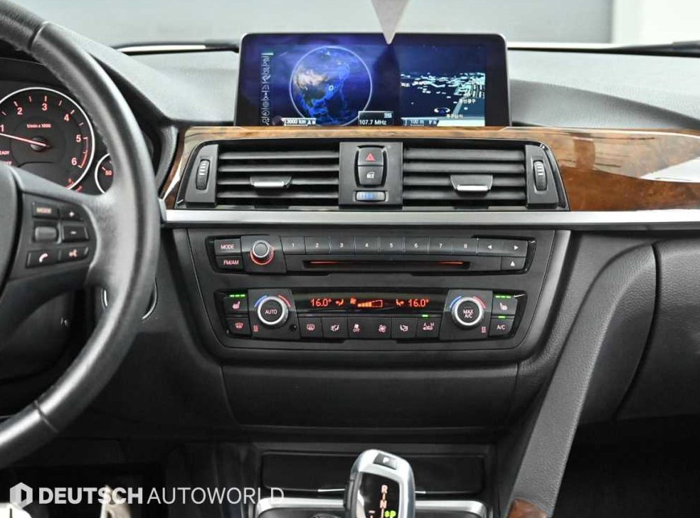 BMW 3시리즈 320d 사진 14