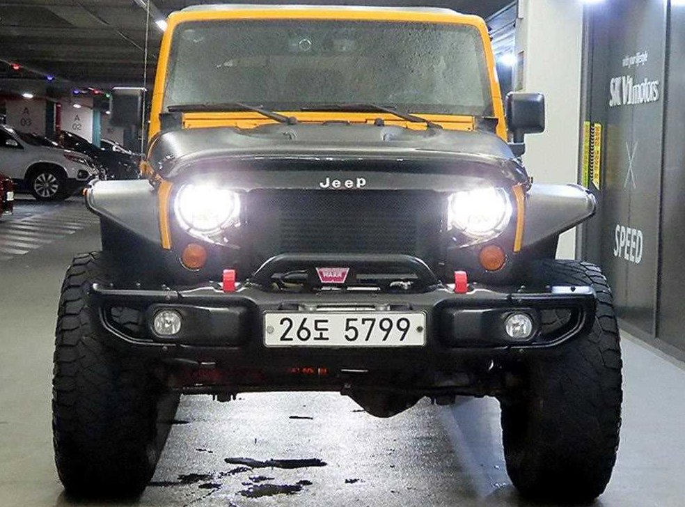 지프 랭글러 2.8 루비콘 4DR 사진 2