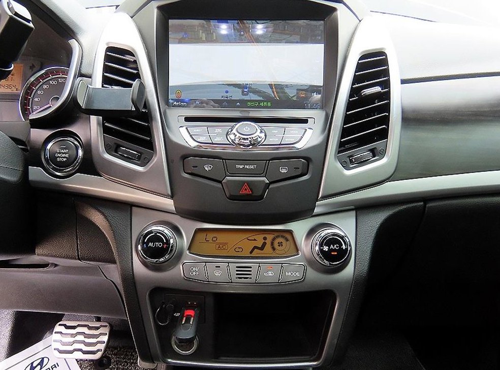 KG모빌리티(쌍용)  코란도 2WD 2.2 익스트림 사진 13