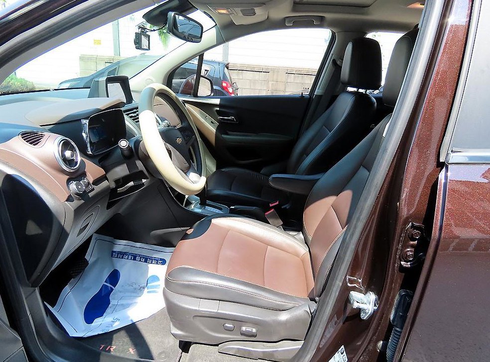 쉐보레 트랙스 1.4 LT 사진 5