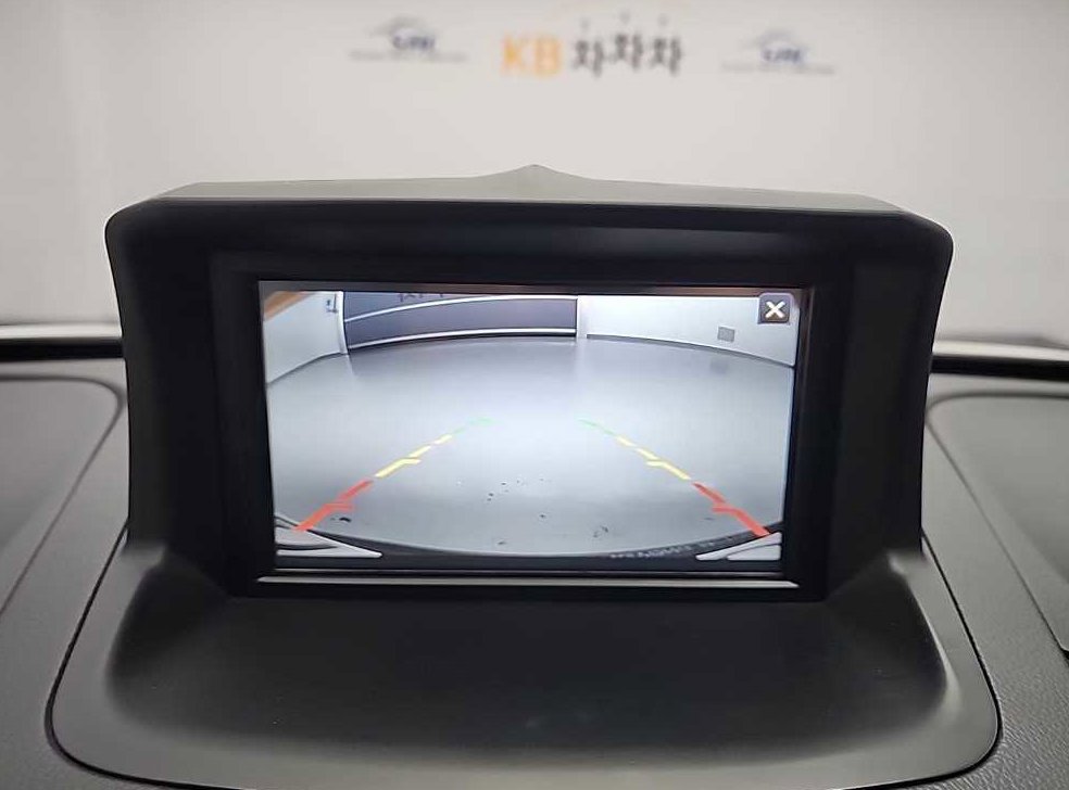KG모빌리티(쌍용)  티볼리 2WD 디젤 1.6 RX 사진 16